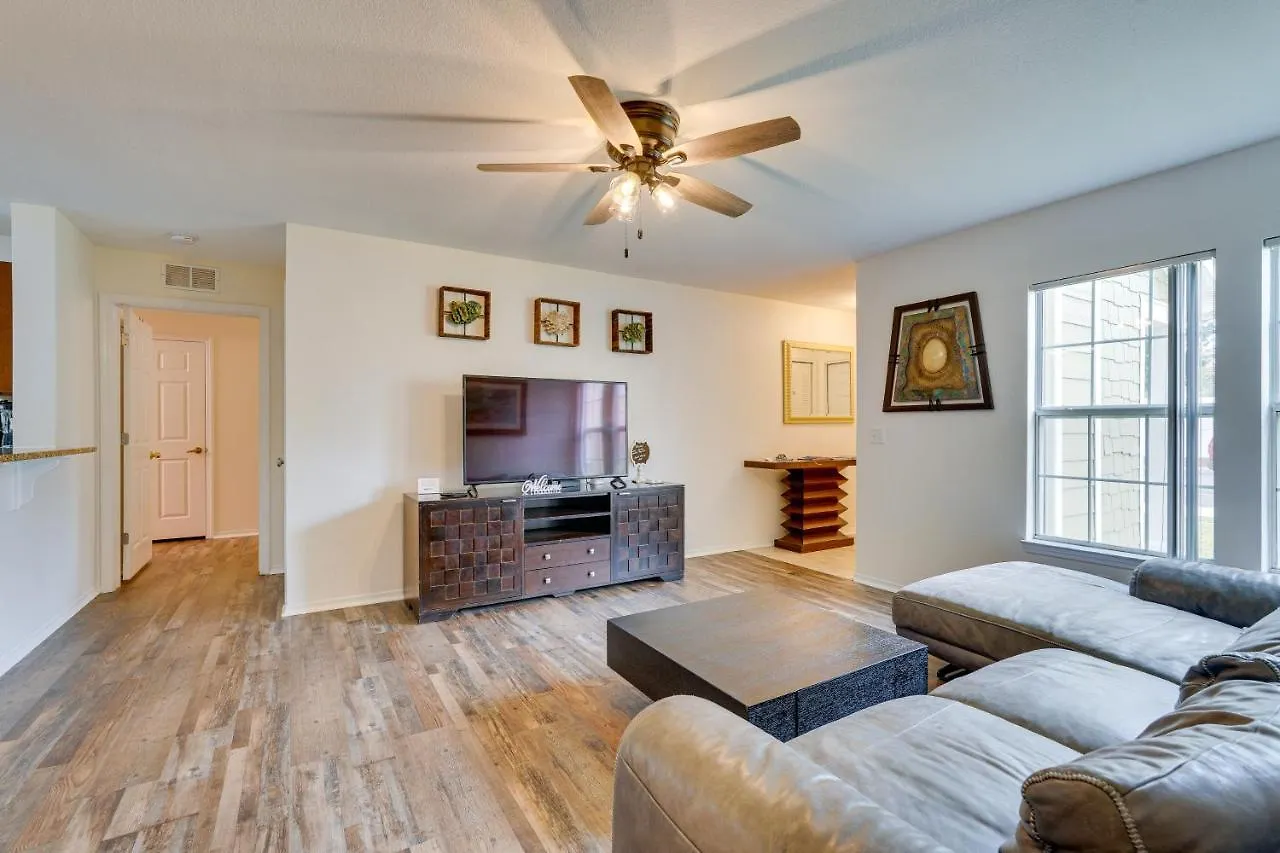 Pcb Condo With Pool Access 1 Mi To Beach! بنما سيتي بيتش 0*,