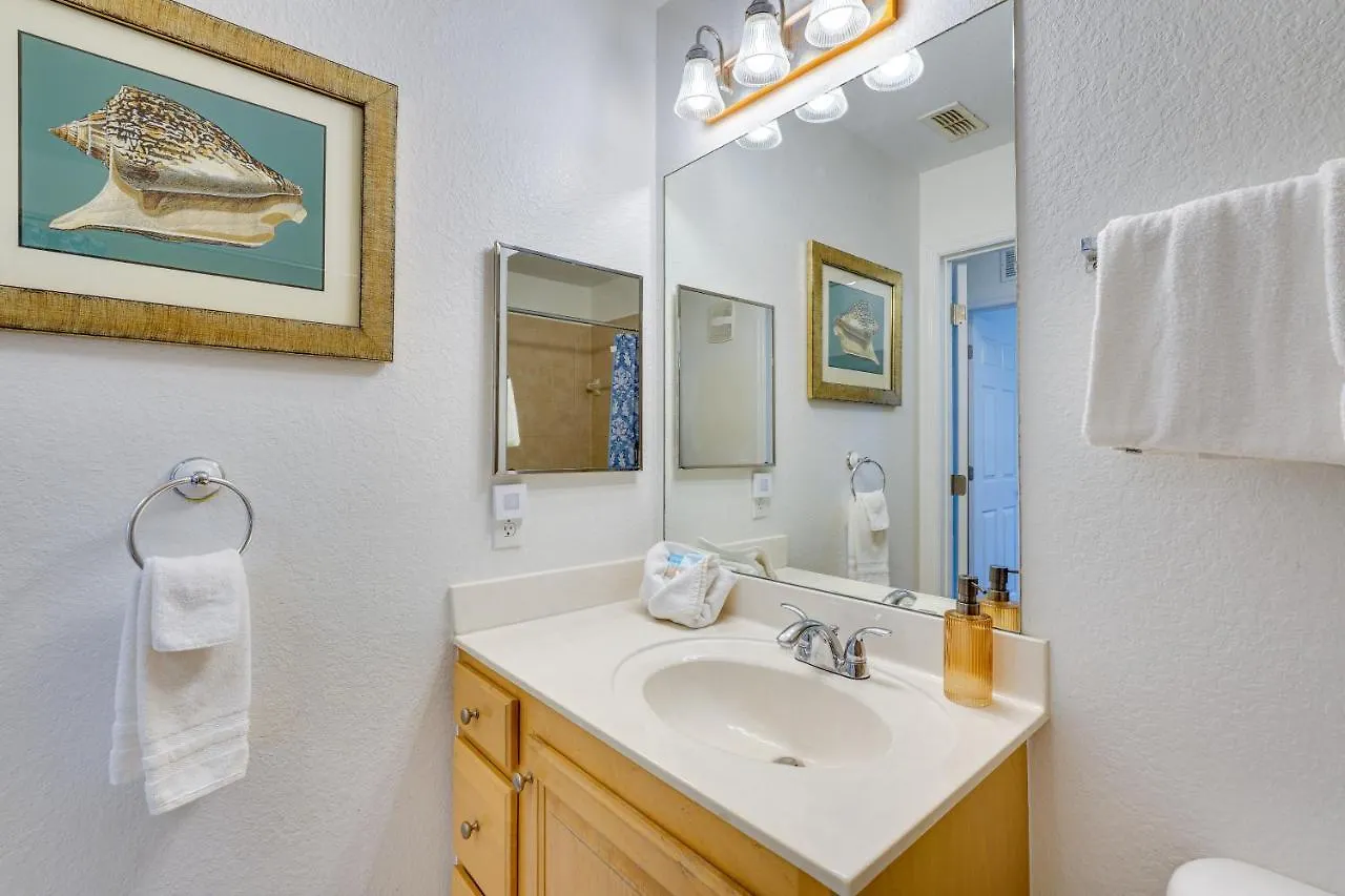 Pcb Condo With Pool Access 1 Mi To Beach! بنما سيتي بيتش 0*,